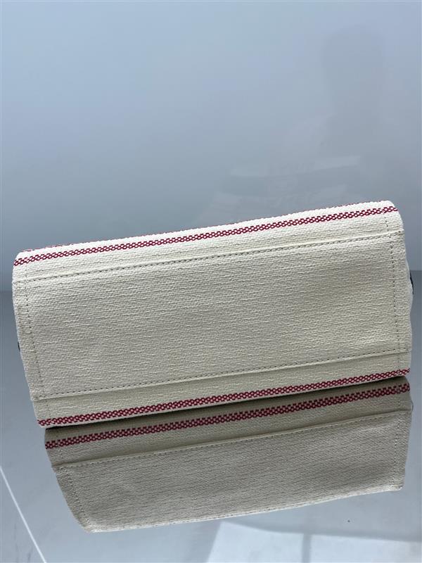 2026127214754125 630